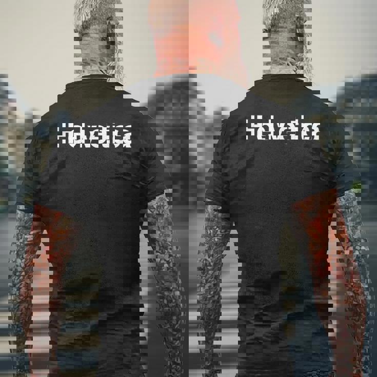 ヘルベチカ ミニマリスト エステ ヘルベチカ フォント 書体 行書体 メンズTシャツ バックプリント 高齢者への贈り物