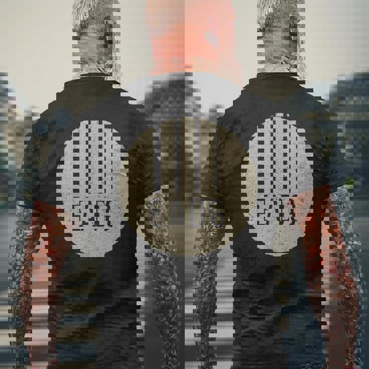 ベースギタリストベースプレーヤー Eadg 4弦 ベージュ アンティーク調 メンズTシャツ バックプリント 高齢者への贈り物