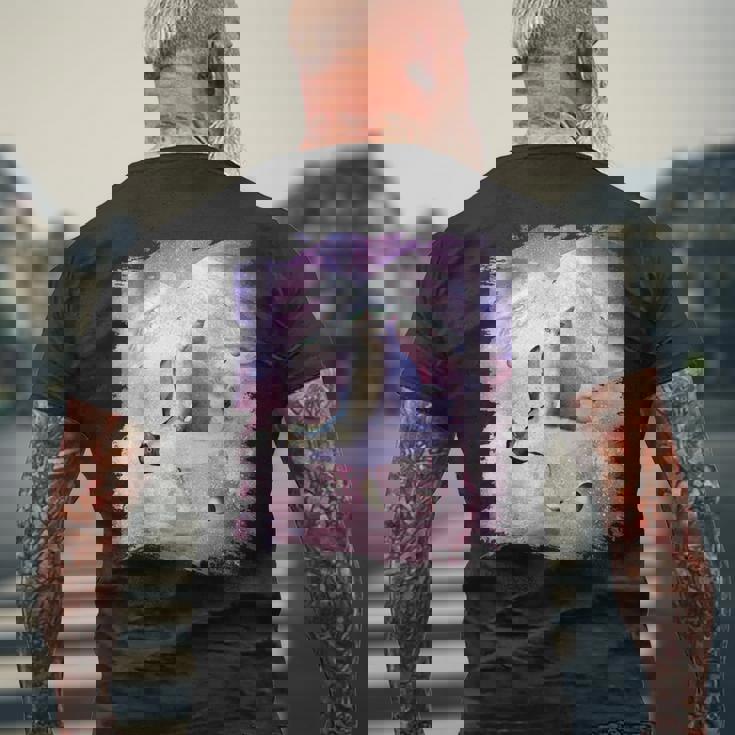 ペンギンに乗る宇宙猫 メンズTシャツ バックプリント 高齢者への贈り物