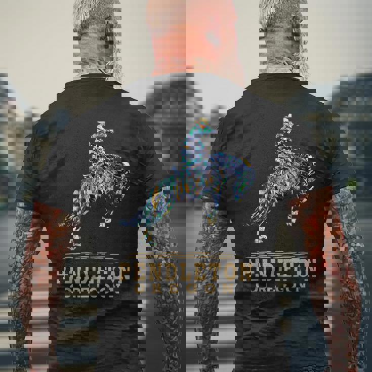 ペンドルトンオレゴン-ロデオ-カウボーイ-ホース メンズTシャツ バックプリント 高齢者への贈り物
