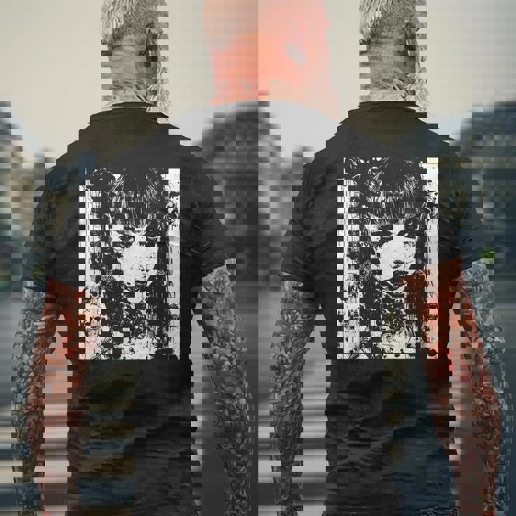 ホラーアニメマンガi日本の不気味なカワイイゴス メンズTシャツ バックプリント 高齢者への贈り物