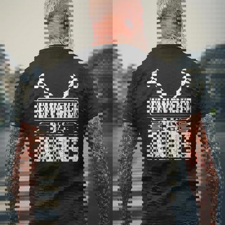 ホームワーカー・オブ・ザ・イヤー メンズTシャツ バックプリント 高齢者への贈り物