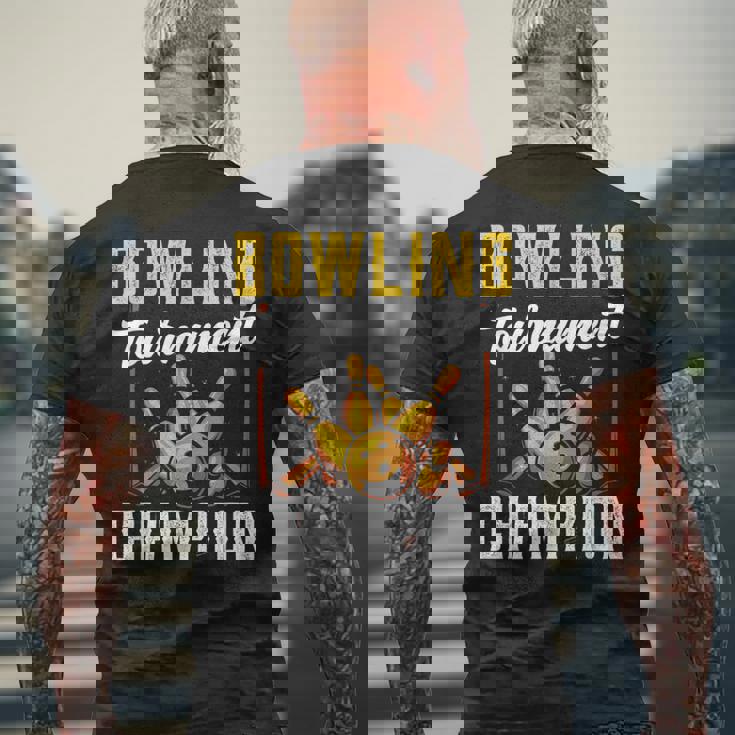 ボウリング大会優勝 クルー ボウリング チーム ホビー ボウラー メンズTシャツ バックプリント 高齢者への贈り物