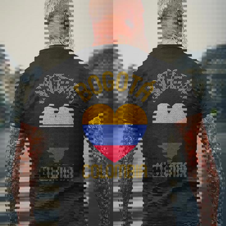 ボゴタ コロンビア メンズTシャツ バックプリント 高齢者への贈り物