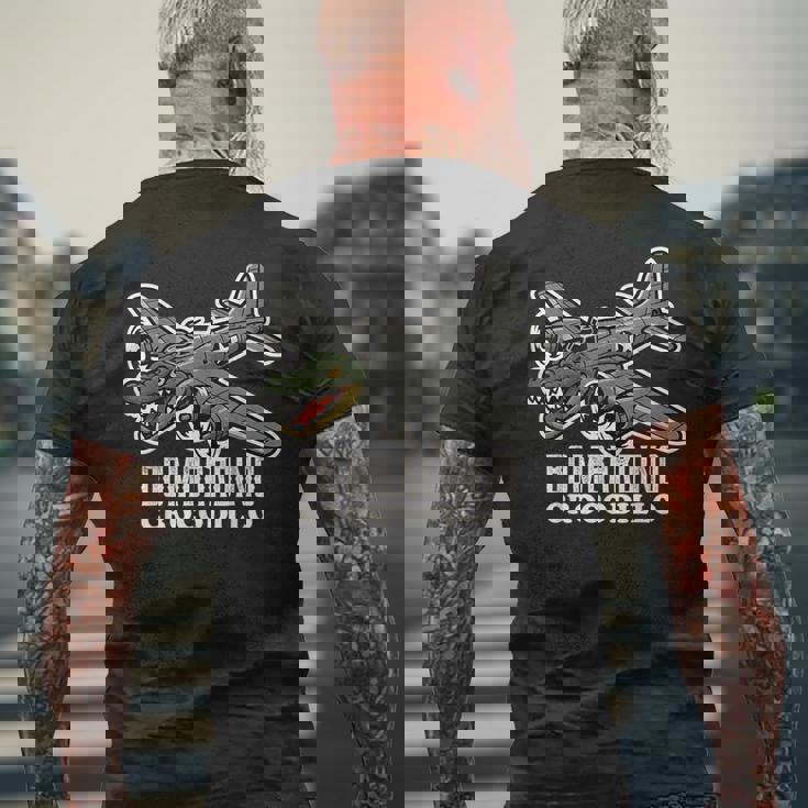 ボンバルディーノ クロコディージョ イタリアン ブレイン ロット 動物 ミーム メンズTシャツ バックプリント 高齢者への贈り物