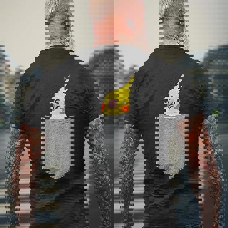 ポケットから覗くオカメインコのデザイン メンズTシャツ バックプリント 高齢者への贈り物