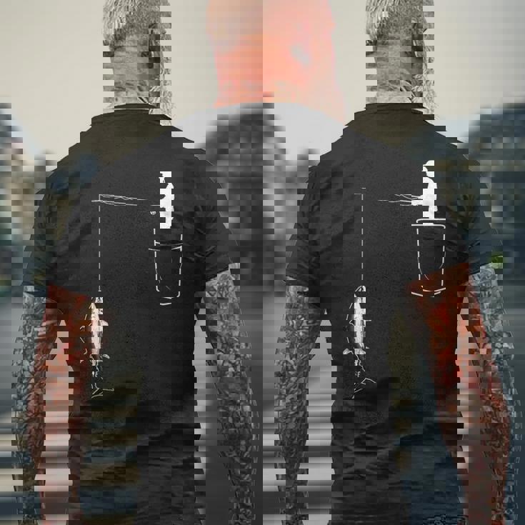 ポケットに入ったマグロ 魚釣り 面白い漁師 メンズTシャツ バックプリント 高齢者への贈り物