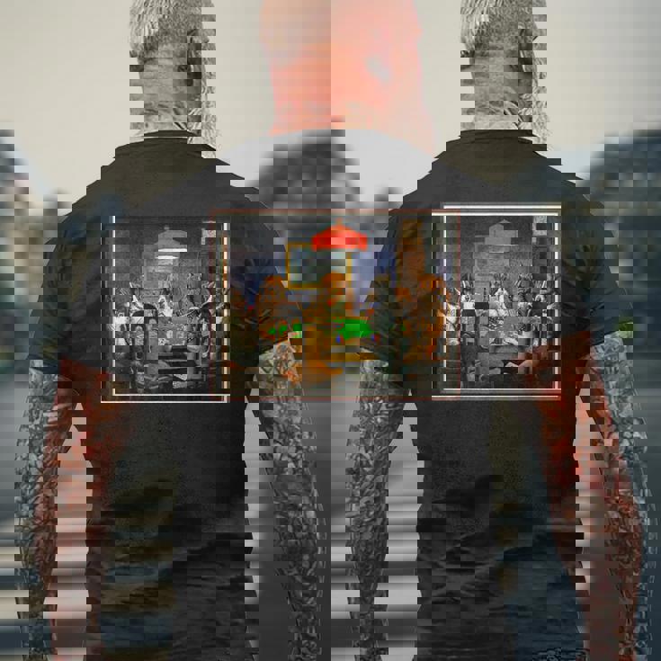 ポーカーをする犬 カード 絵画 メンズTシャツ バックプリント 高齢者への贈り物