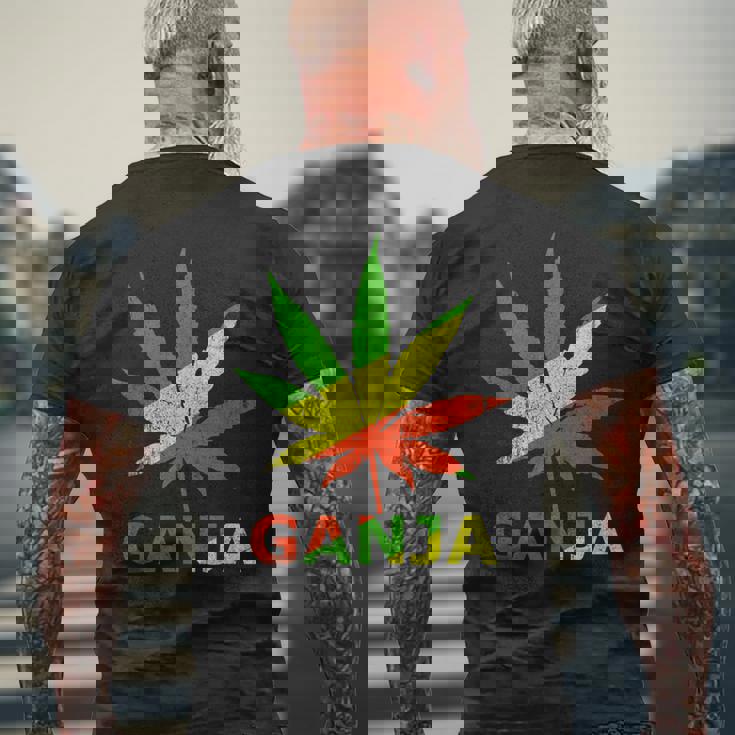 マリファナのガンジャ雑草の葉 ラスタカラー メンズTシャツ バックプリント 高齢者への贈り物