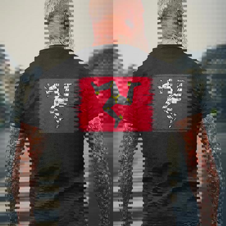 マン島の旗、マンクスの旗、トリスケリオン。ティンウォルドの日に。 メンズTシャツ バックプリント 高齢者への贈り物