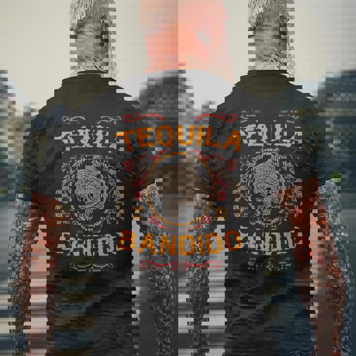 メキシカンスカル テキーラ バンディト クール スケルトン チャロ ギフトアイデア メンズTシャツ バックプリント 高齢者への贈り物