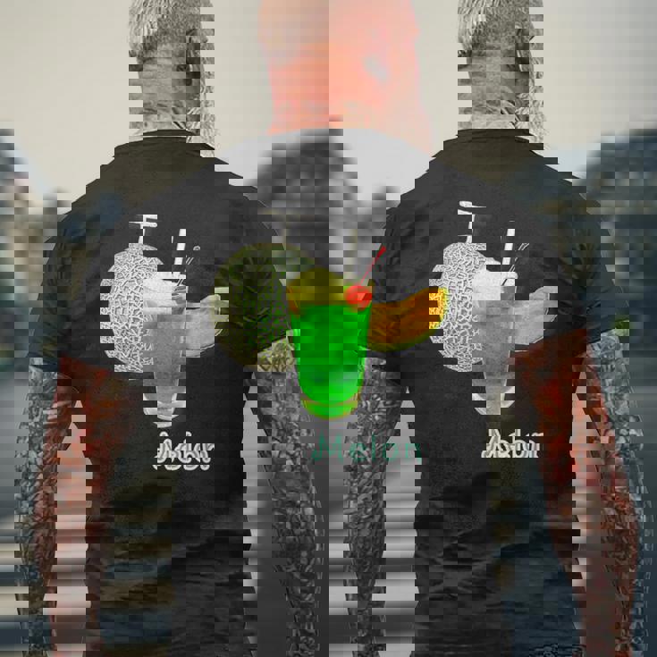 メロン 3 Melon メロンソーダ クリームソーダ カット 『デリシャス フルーツ』果物 リアル 面白い イラスト メンズTシャツ バックプリント 高齢者への贈り物