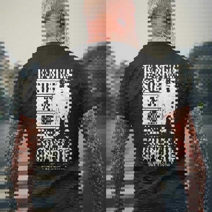 モスマンが私の触媒コンバーターを盗んだ Moth Man Cryptid メンズTシャツ バックプリント 高齢者への贈り物