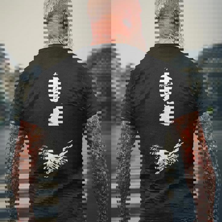 モナリザをドラムスティックで叩くドラマー メンズTシャツ バックプリント 高齢者への贈り物