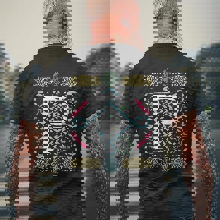 モノグラム 文字 P ケルト ヴィンテージ レトロ メンズTシャツ バックプリント 高齢者への贈り物