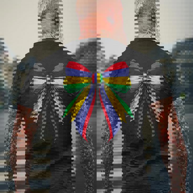 モーリシャス国旗 モーリシャスのプライド コケットリボン メンズTシャツ バックプリント 高齢者への贈り物