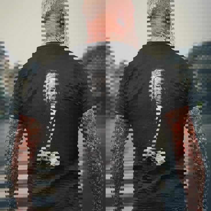 ヨハン・セバスティアン・バッハ 作曲家 ミュージシャン レトロ メンズTシャツ バックプリント 高齢者への贈り物