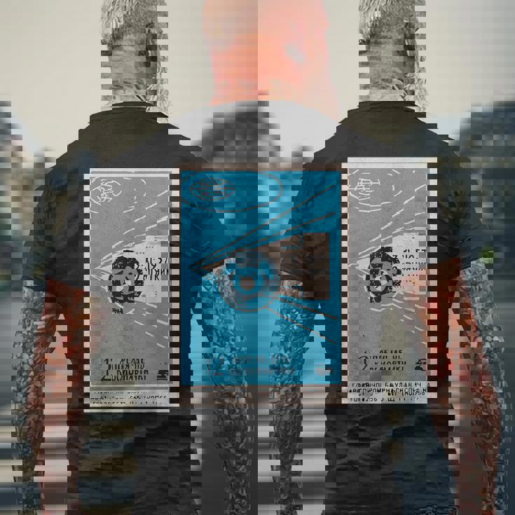 ライカ ファーストドッグ Inpace スタンプ ビンテージ プロパガンダ メンズTシャツ バックプリント 高齢者への贈り物