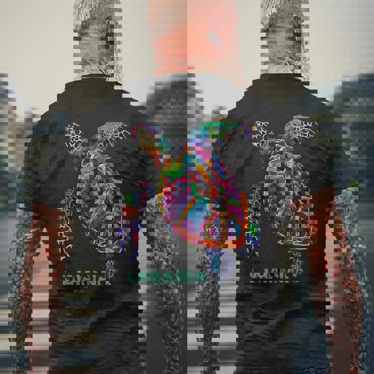 ラハイナ マウイ ハワイ ティー ダイビング バケーション サーフィン ウミガメ メンズTシャツ バックプリント 高齢者への贈り物