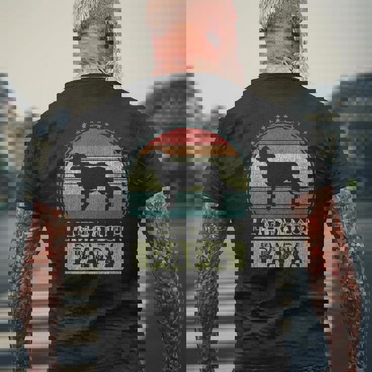 ラブラドール・パパ 父の日 ラブラドール・レトリーバー メンズTシャツ バックプリント 高齢者への贈り物