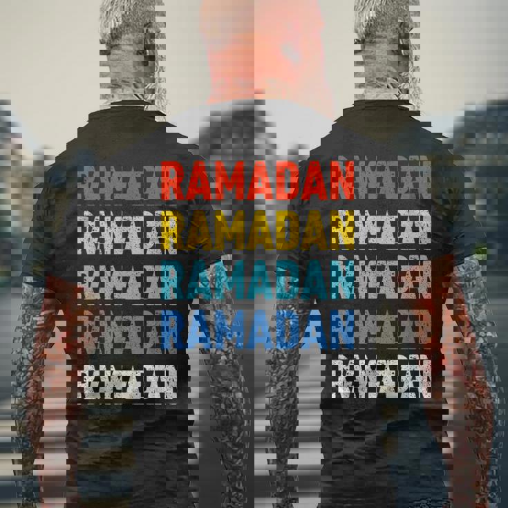ラマダン断食カフタンアバヤフリーデーラマダンイスラム メンズTシャツ バックプリント 高齢者への贈り物