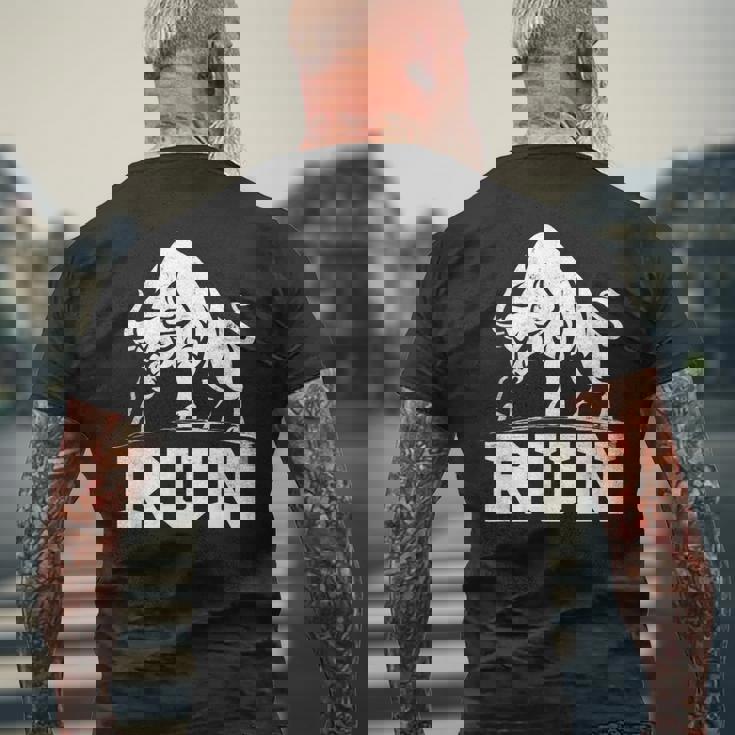 ランニング ブル レイジング ブルズ ラン 闘牛 カウボーイズ 恋人 動物 メンズTシャツ バックプリント 高齢者への贈り物