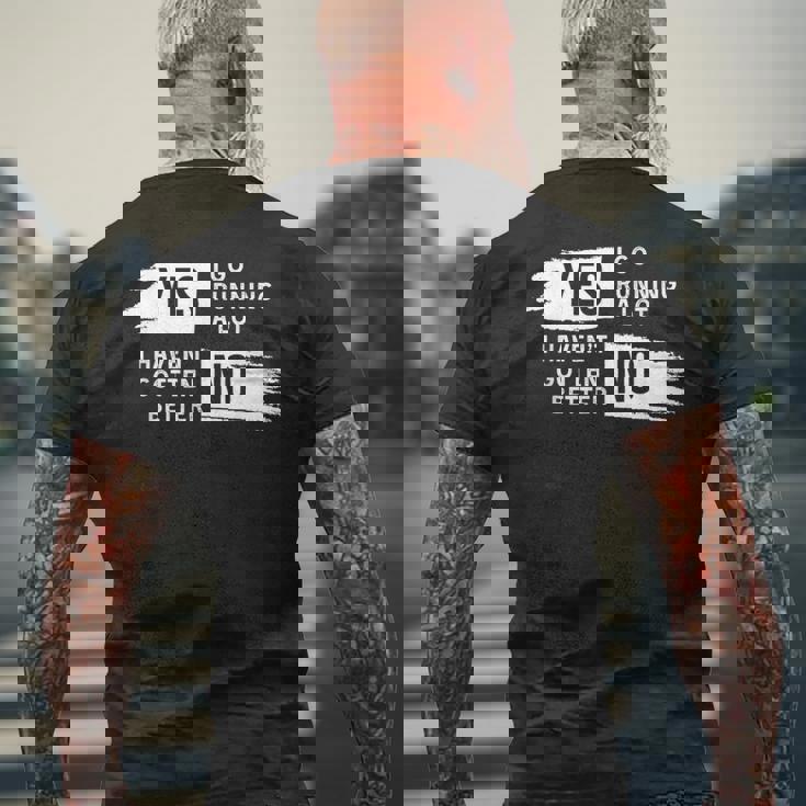 ランニング愛好家 ユーモア スローガン ランナー用 メンズTシャツ バックプリント 高齢者への贈り物