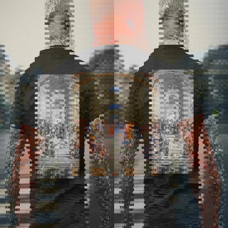 ルネッサンス名画 アテネの学校 メンズTシャツ バックプリント 高齢者への贈り物