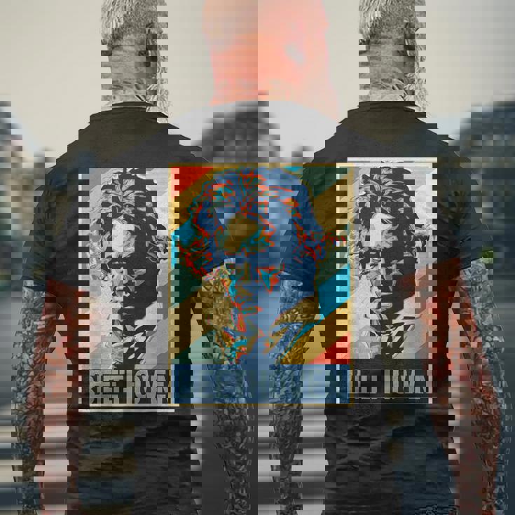 ルートヴィヒ・ヴァン・ベートーヴェン ポスター ミュージシャン 作曲家 メンズTシャツ バックプリント 高齢者への贈り物