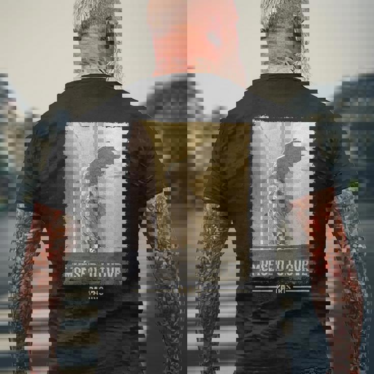 ルーヴル美術館 パリ フランス 翼のある勝利 筆プリント メンズTシャツ バックプリント 高齢者への贈り物