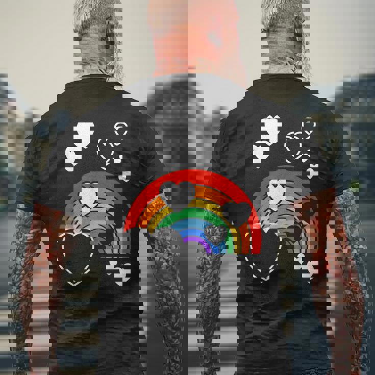 レインボーカラー ホワイト ハート ハート 雨 虹 旗 メンズTシャツ バックプリント 高齢者への贈り物