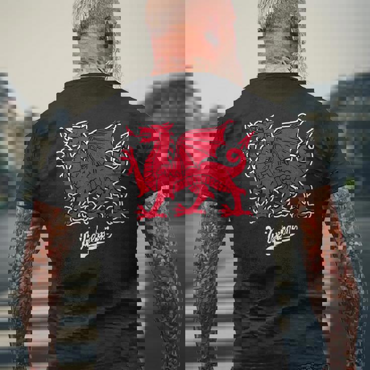 レクサム ウェールズドラゴン 小台本 メンズTシャツ バックプリント 高齢者への贈り物