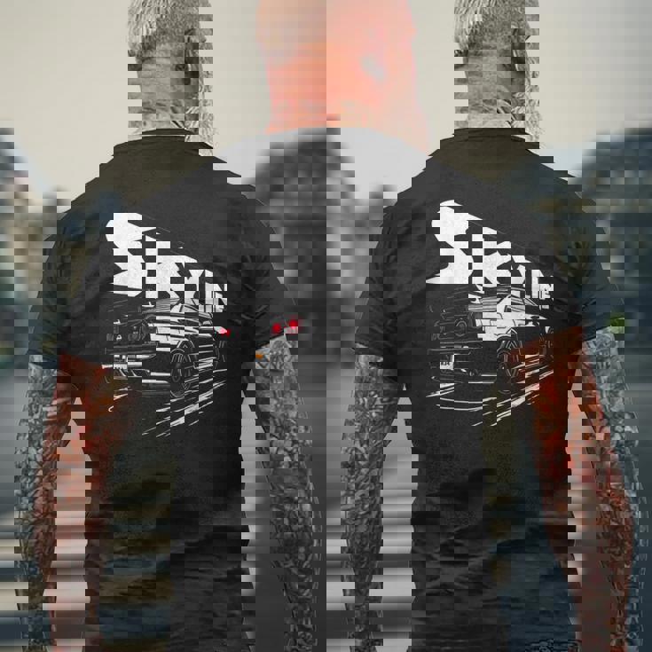 レトロ Jdm 日本語 ドリフト レーシング チューニング カー レジェンド スカイラインr34 メンズTシャツ バックプリント 高齢者への贈り物