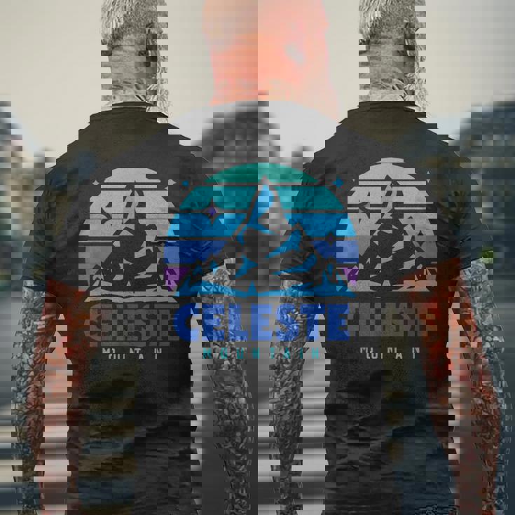 レトロ セレステ ヴィンテージデザイン 山遊び ビデオゲーム メンズTシャツ バックプリント 高齢者への贈り物