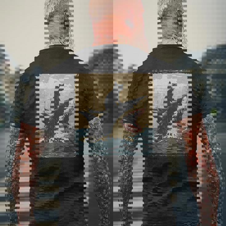 レトロ 猫 噛む サメ ユーモラス 猫 駄洒落 ミーム 猫s サメ メンズTシャツ バックプリント 高齢者への贈り物