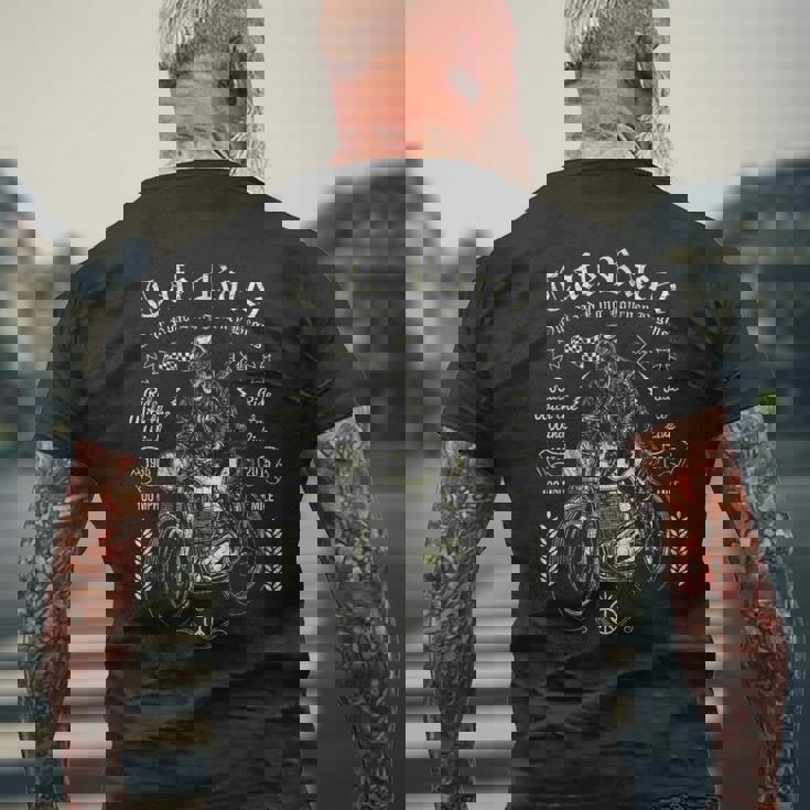 レトロなヴィンテージカフェレーサー オートバイ スカル ライブライドバイカー メンズTシャツ バックプリント 高齢者への贈り物