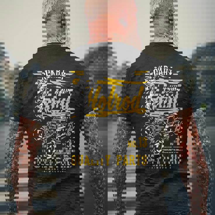 レトロなヴィンテージスタイルのホットロッドデザイン。 メンズTシャツ バックプリント 高齢者への贈り物