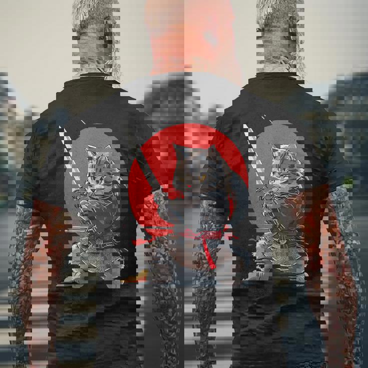 レトロな日本の侍猫グラフィック 猫愛好家 メンズTシャツ バックプリント 高齢者への贈り物