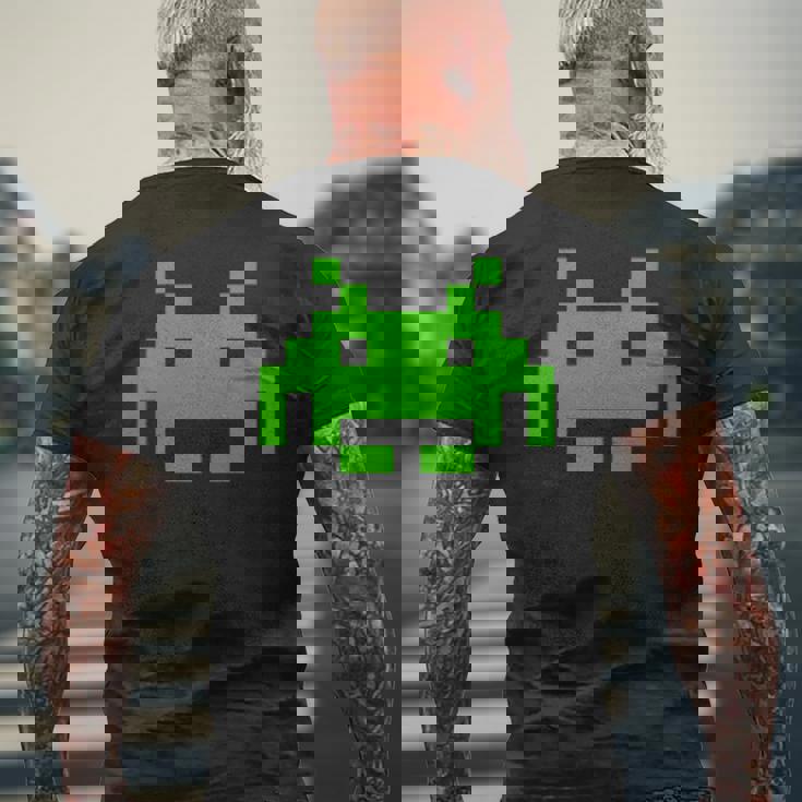 レトロインベーダー メンズTシャツ バックプリント 高齢者への贈り物