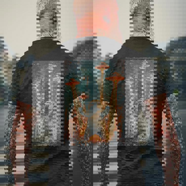 レトロ日本アニメ怪獣モンスターナマケモノセルフィー東京ufo メンズTシャツ バックプリント 高齢者への贈り物