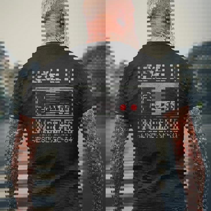 レベル 11 ロック解除 11歳の誕生日 11歳 ビデオゲーマー 男の子 メンズTシャツ バックプリント 高齢者への贈り物