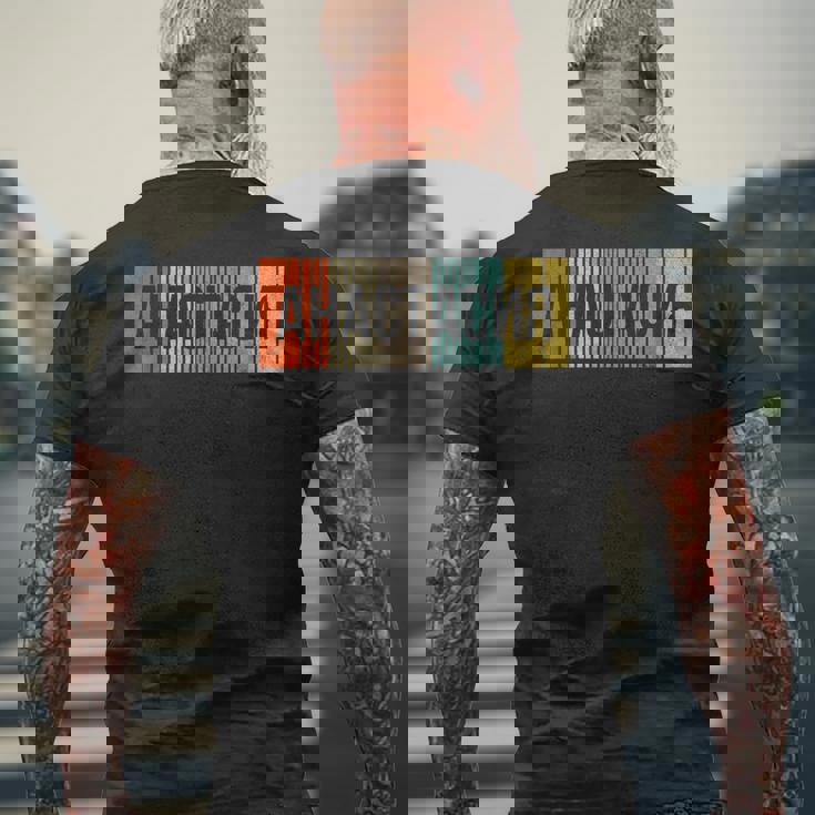 ロシア名アナスタシアまたはナスティア メンズTシャツ バックプリント 高齢者への贈り物