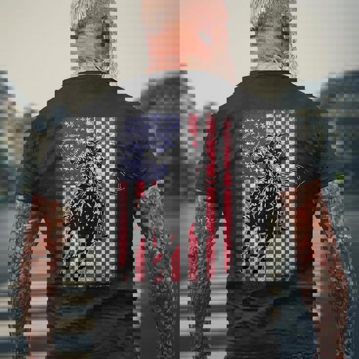 ロデオ 馬 アメリカ国旗 アメリカ カントリー カウボーイ ウェスタン メンズTシャツ バックプリント 高齢者への贈り物