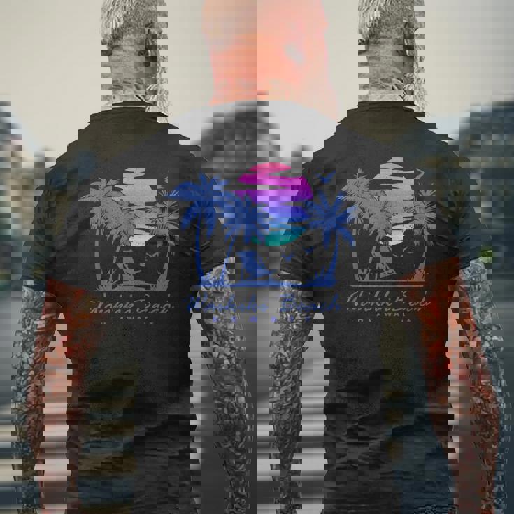 ワイキキ ビーチ ハワイ レトロ ヴィンテージ サンセット ファミリー バケーション メンズTシャツ バックプリント 高齢者への贈り物