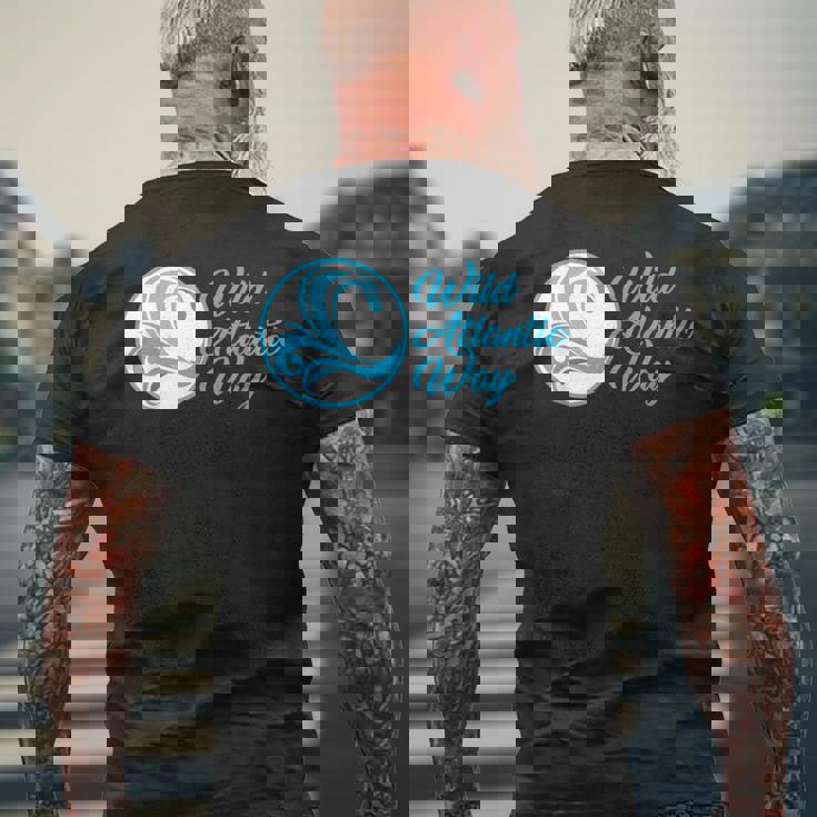 ワイルドアトランティックウェイ ホリデー アイルランド モーターホーム コテージホテル メンズTシャツ バックプリント 高齢者への贈り物