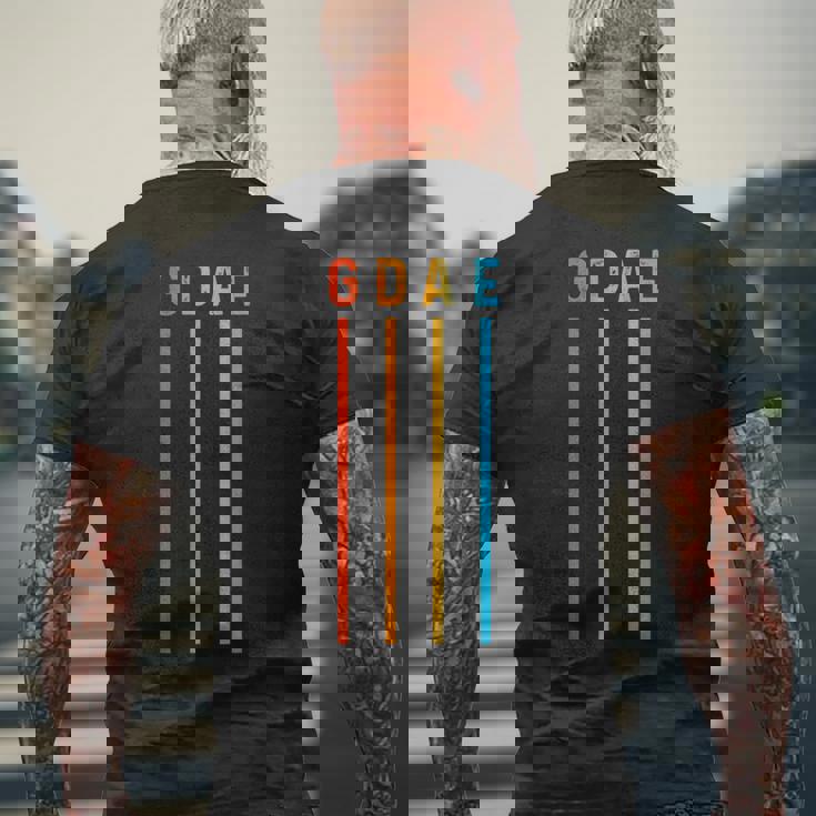 ヴァイオリン弦 音楽理論 オーケストラ ヴァイオリニスト奏者 メンズTシャツ バックプリント 高齢者への贈り物