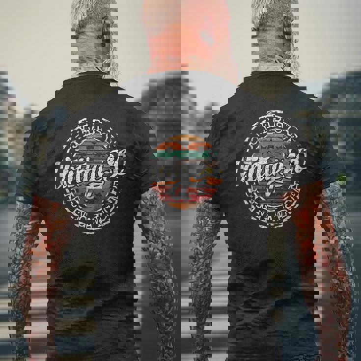 ヴィンテージ 1930 誕生日スタンプ 95歳の誕生日プレゼント 95歳 メンズTシャツ バックプリント 高齢者への贈り物