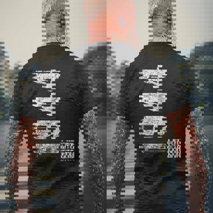 ヴィンテージ 1944 限定版 81歳 81歳の誕生日 メンズTシャツ バックプリント 高齢者への贈り物