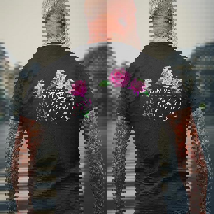 ヴィンテージ 1950 ピンクローズ 75歳 75歳 誕生日 母の日 メンズTシャツ バックプリント 高齢者への贈り物