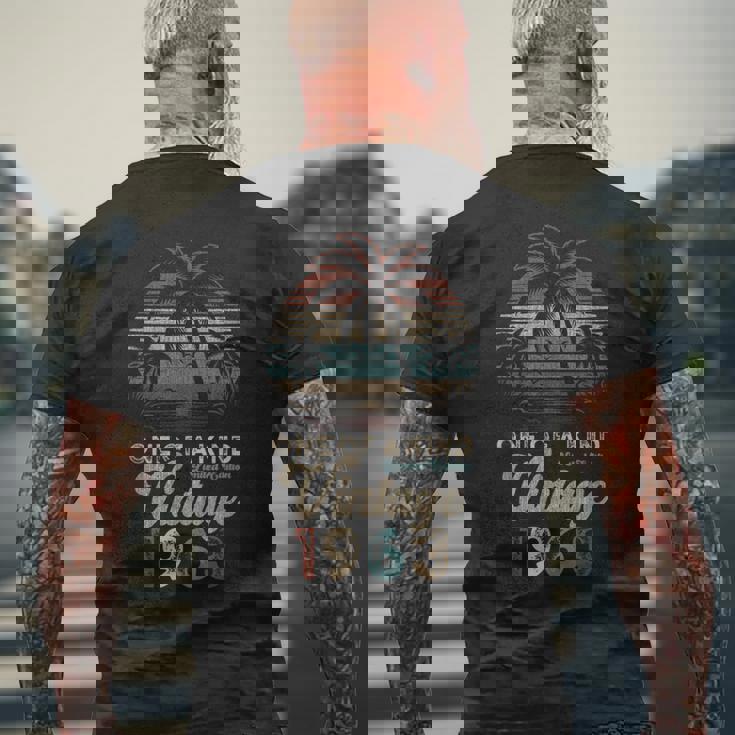 ヴィンテージ 1963 パームツリー サンセット 62歳 誕生日 レトロ メンズTシャツ バックプリント 高齢者への贈り物